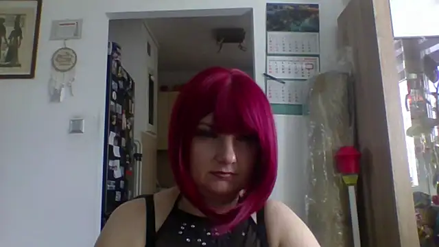 Snapshot of MeganFlirt chatting on 06-08-26, 09:21 MeganFlirt online show from 06-08-26, 09:21