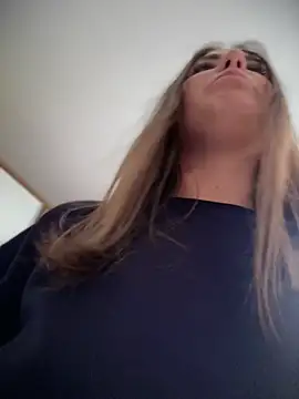 Snapshot of vanessabaddie chatting on 05-31-26, 07:58 vanessabaddie online show from 05-31-26, 07:58
