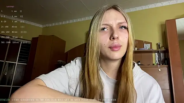 xXMelanieseXx online show from 06-16-26, 04:51