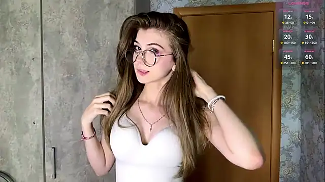 Snapshot of saint_esenia chatting on 06-11-26, 05:04 saint esenia online show from 06-11-26, 05:04