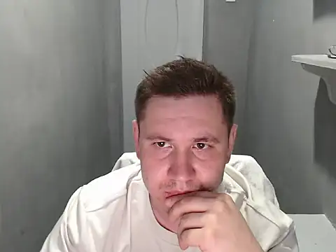 Snapshot of Max_Marlyn chatting on 06-29-26, 04:41 Max Marlyn online show from 06-29-26, 04:41