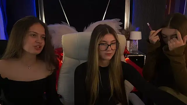 Talia Blakwood online show from 06-19-26, 06:58
