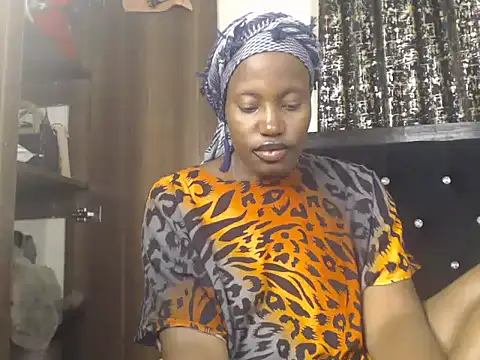 Snapshot of diva_drip chatting on 05-27-26, 08:32 diva drip online show from 05-27-26, 08:32