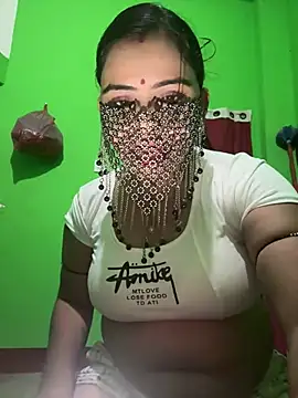 Snapshot of Curvy_shivani chatting on 07-15-26, 08:38 Curvy shivani online show from 07-15-26, 08:38