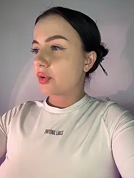 QueenL0la online show from 05-27-26, 05:20