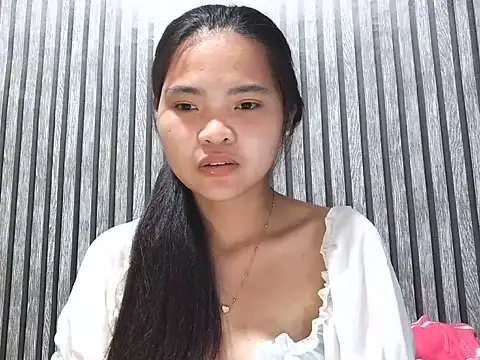 Snapshot of ClaritaMoore1 chatting on 05-27-26, 02:24 ClaritaMoore1 online show from 05-27-26, 02:24