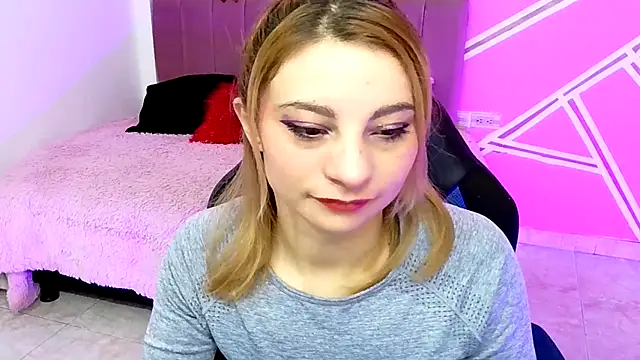 Snapshot of Barbie__sweet chatting on 06-04-26, 12:43 Barbie sweet online show from 06-04-26, 12:43
