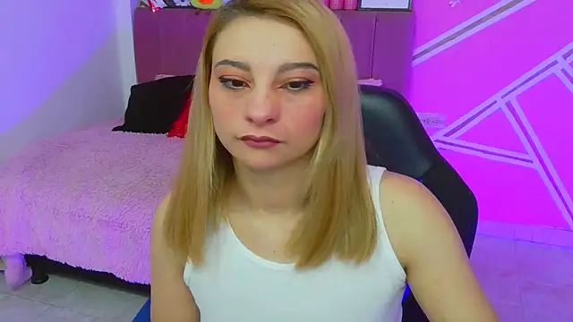 Snapshot of Barbie__sweet chatting on 06-03-26, 12:39 Barbie sweet online show from 06-03-26, 12:39