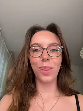 Snapshot of Cherry-Bean chatting on 07-04-26, 05:39 Cherry-Bean online show from 07-04-26, 05:39