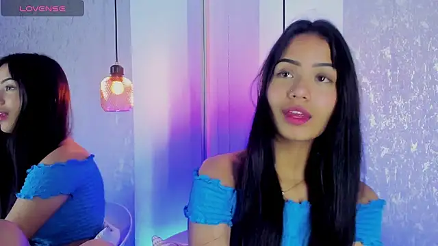 Snapshot of Gaby_Moonn chatting on 06-25-26, 04:32 Gaby Moonn online show from 06-25-26, 04:32
