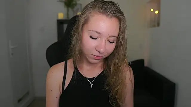 VivienVance online show from 06-24-26, 02:04