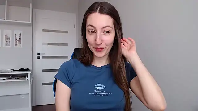 Snapshot of sweetheart_777 chatting on 06-02-26, 09:42 sweetheart 777 online show from 06-02-26, 09:42
