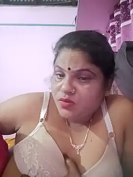 Snapshot of Maya_Vabi chatting on 06-11-26, 10:18 Maya Vabi online show from 06-11-26, 10:18