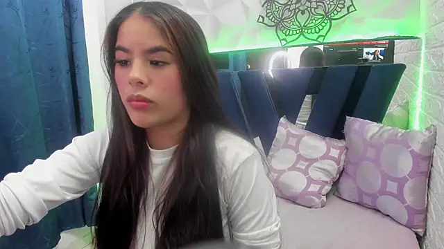 Snapshot of _natasha_love_ chatting on 05-28-26, 03:47 natasha love online show from 05-28-26, 03:47