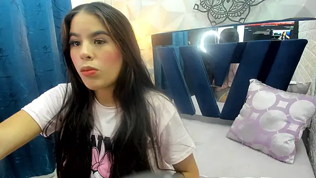Snapshot of _natasha_love_ chatting on 05-29-26, 04:29 natasha love online show from 05-29-26, 04:29