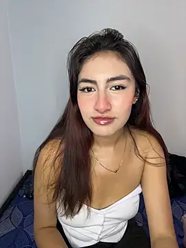 Snapshot of velariasoft_ chatting on 05-28-26, 04:02 velariasoft online show from 05-28-26, 04:02