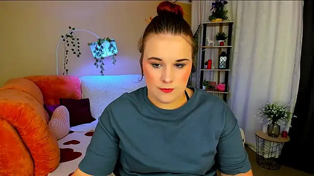 Snapshot of OliviaTwens chatting on 06-05-26, 03:11 OliviaTwens online show from 06-05-26, 03:11