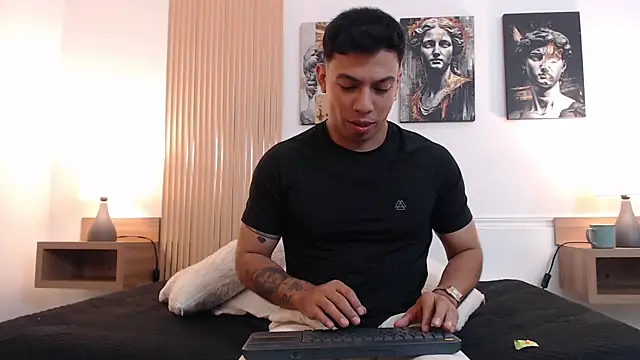Diego salvatore online show from 06-17-26, 05:56