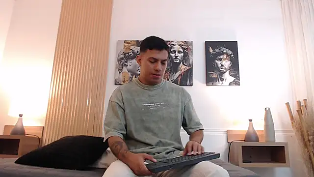 Diego salvatore online show from 07-21-26, 02:40