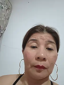 Snapshot of fire_mommy chatting on 07-08-26, 09:48 fire mommy online show from 07-08-26, 09:48