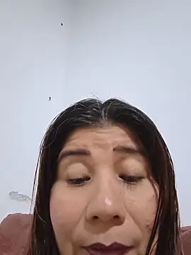 Snapshot of fire_mommy chatting on 06-10-26, 09:27 fire mommy online show from 06-10-26, 09:27