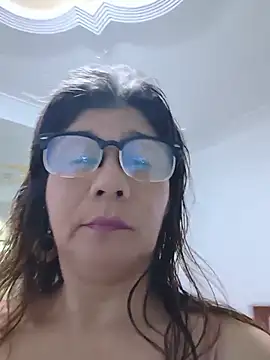 Snapshot of fire_mommy chatting on 06-19-26, 10:25 fire mommy online show from 06-19-26, 10:25