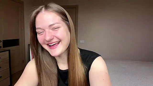 Snapshot of lizzzanatooo chatting on 05-30-26, 05:25 lizzzanatooo online show from 05-30-26, 05:25