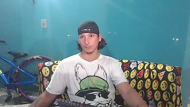 MrKingsaintx online show from 06-17-26, 01:05