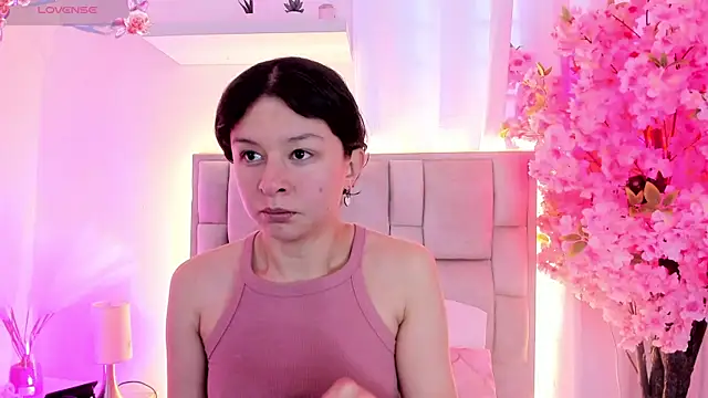 Snapshot of Dana_grey_ chatting on 06-03-26, 01:01 Dana grey online show from 06-03-26, 01:01