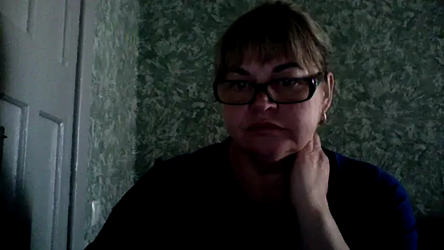 Snapshot of Empress211 chatting on 06-05-26, 07:14 Empress211 online show from 06-05-26, 07:14
