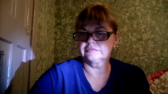 Snapshot of Empress211 chatting on 06-06-26, 06:24 Empress211 online show from 06-06-26, 06:24