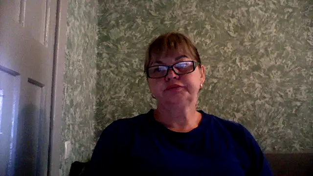 Snapshot of Empress211 chatting on 06-05-26, 05:34 Empress211 online show from 06-05-26, 05:34