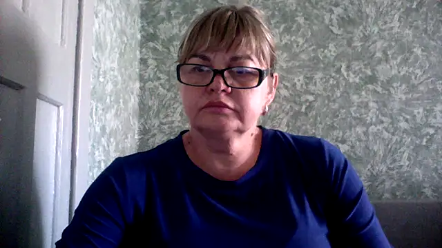 Snapshot of Empress211 chatting on 06-10-26, 07:09 Empress211 online show from 06-10-26, 07:09