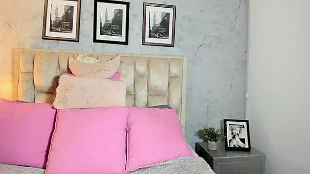 Snapshot of Megan_fenix chatting on 06-04-26, 11:26 Megan fenix online show from 06-04-26, 11:26