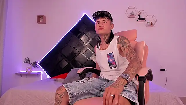 Noah Blaze  online show from 05-29-26, 03:45