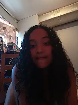 Snapshot of CarameloSweet chatting on 05-28-26, 08:04 CarameloSweet online show from 05-28-26, 08:04