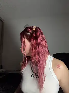 Snapshot of Sophia_LuxxX chatting on 05-30-26, 02:51 Sophia LuxxX online show from 05-30-26, 02:51