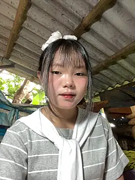 Snapshot of BabyLyly20 chatting on 06-11-26, 12:54 BabyLyly20 online show from 06-11-26, 12:54