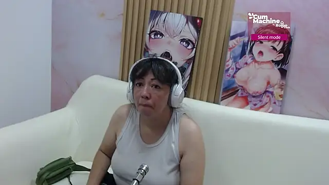 Snapshot of Susan_Pussy chatting on 06-06-26, 11:48 Susan Pussy online show from 06-06-26, 11:48