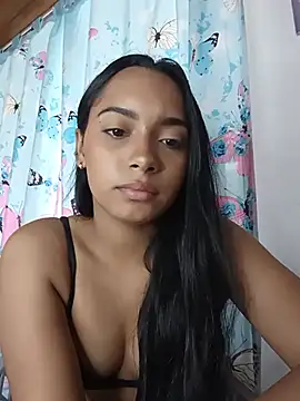 Snapshot of xcleila chatting on 07-11-26, 05:02 xcleila online show from 07-11-26, 05:02