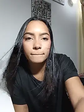 Snapshot of xcleila chatting on 06-18-26, 01:59 xcleila online show from 06-18-26, 01:59