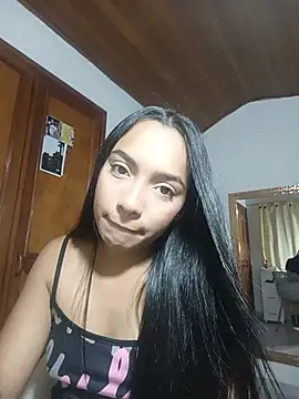 Snapshot of xcleila chatting on 06-02-26, 05:40 xcleila online show from 06-02-26, 05:40