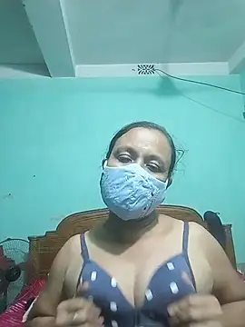 Snapshot of MoonLusty chatting on 07-02-26, 03:18 MoonLusty online show from 07-02-26, 03:18