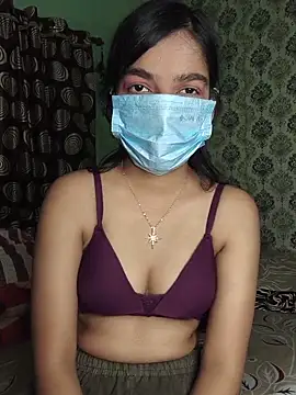 Snapshot of love_kaur chatting on 06-17-26, 02:38 love kaur online show from 06-17-26, 02:38
