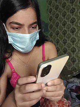Snapshot of love_kaur chatting on 07-02-26, 04:40 love kaur online show from 07-02-26, 04:40