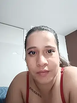 Snapshot of Andreita_2002 chatting on 06-01-26, 03:07 Andreita 2002 online show from 06-01-26, 03:07