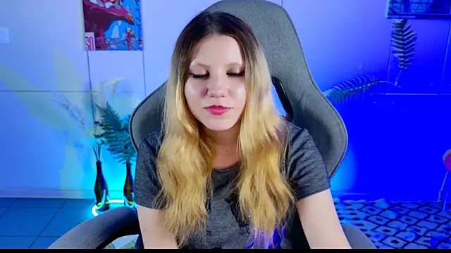 LilitEverly online show from 07-02-26, 06:47