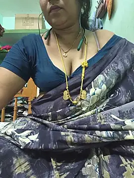 Tamil-kaviya98 online show from 06-12-26, 06:16