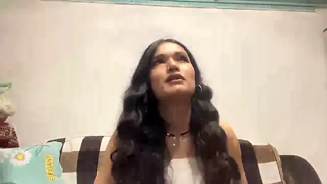 Snapshot of LisetteParajon chatting on 05-29-26, 06:03 LisetteParajon online show from 05-29-26, 06:03