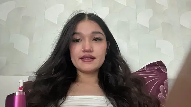 LisetteParajon online show from 06-27-26, 05:13